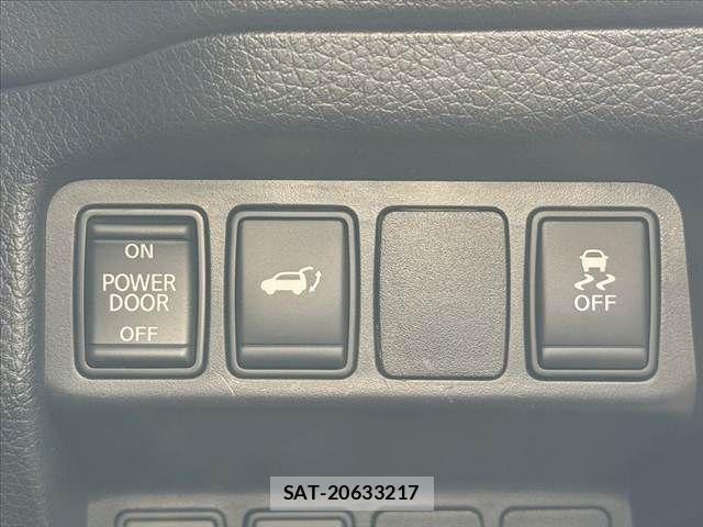 Nissan X-TRAIL 2018-04 7510541-26