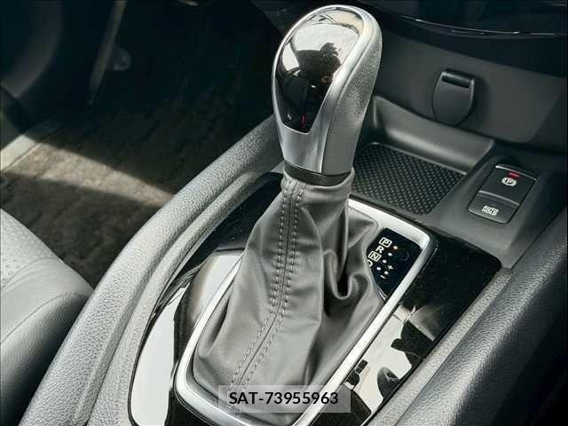 Nissan X-TRAIL 2021-02 7510533-19