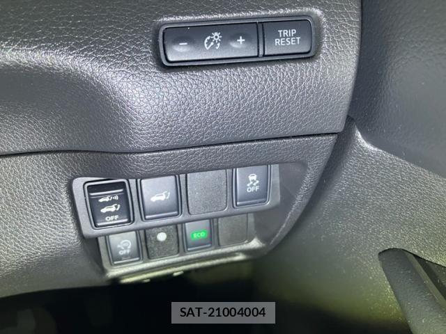Nissan X-TRAIL 2016-05 7510543-22
