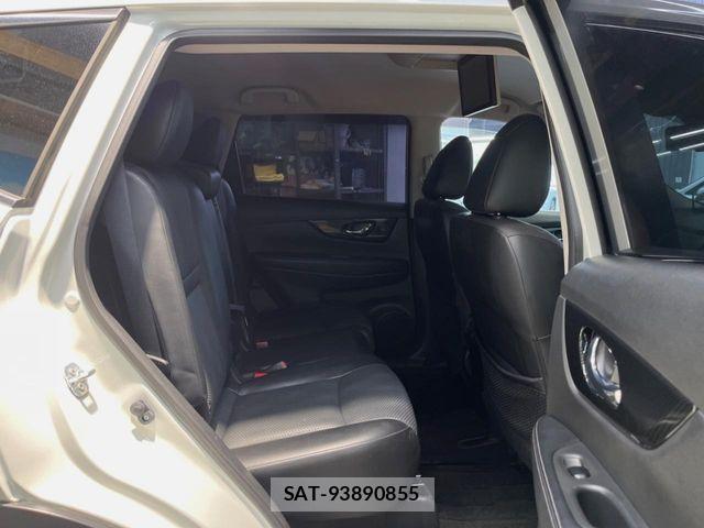 Nissan X-TRAIL 2017-06 7563115-9