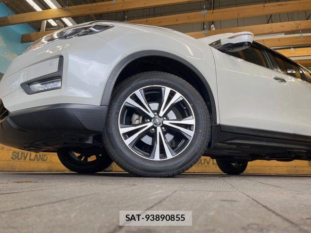 Nissan X-TRAIL 2017-06 7563115-12
