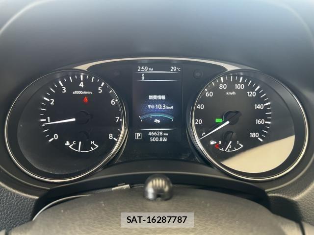 Nissan X-TRAIL 2017-05 7621529-13
