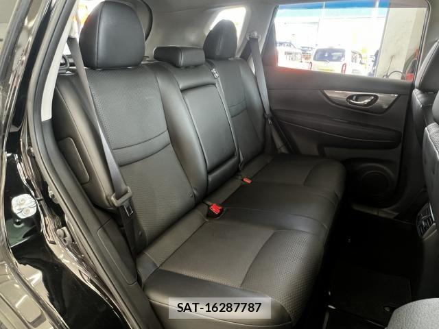 Nissan X-TRAIL 2017-05 7621529-18