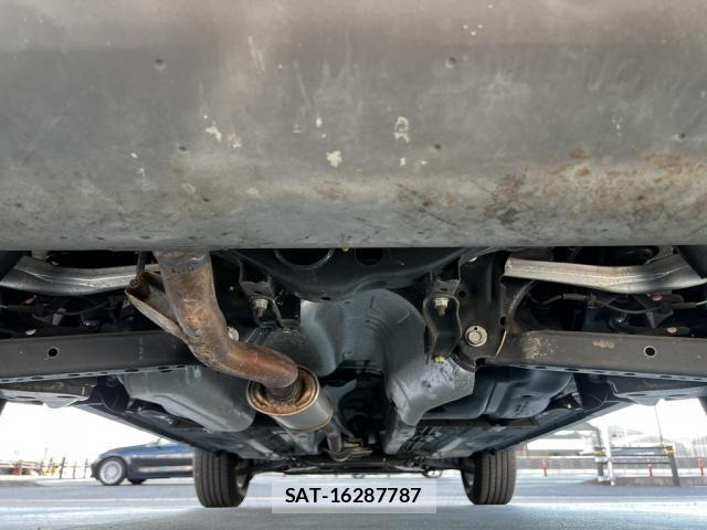 Nissan X-TRAIL 2017-05 7621529-25