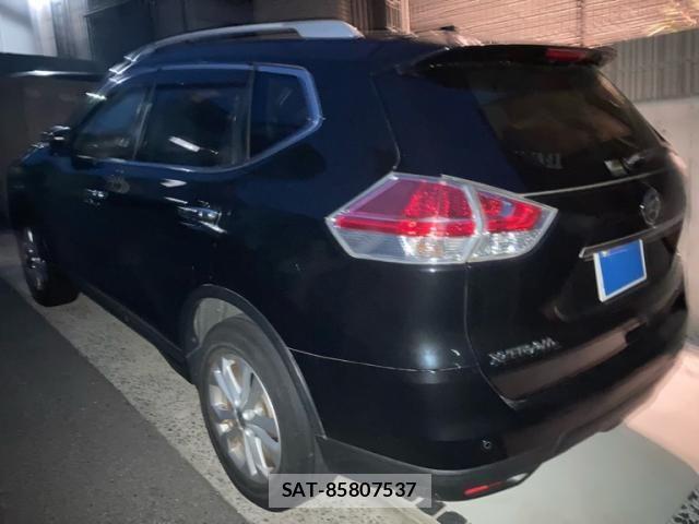 Nissan X-TRAIL 2016-03 7621533-3