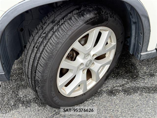 Nissan X-TRAIL 2013-09 8039368-14
