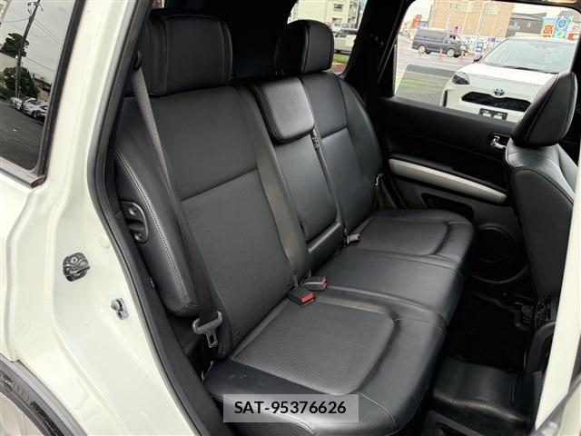Nissan X-TRAIL 2013-09 8039368-17