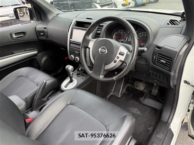 Nissan X-TRAIL 2013-09 8039368-20