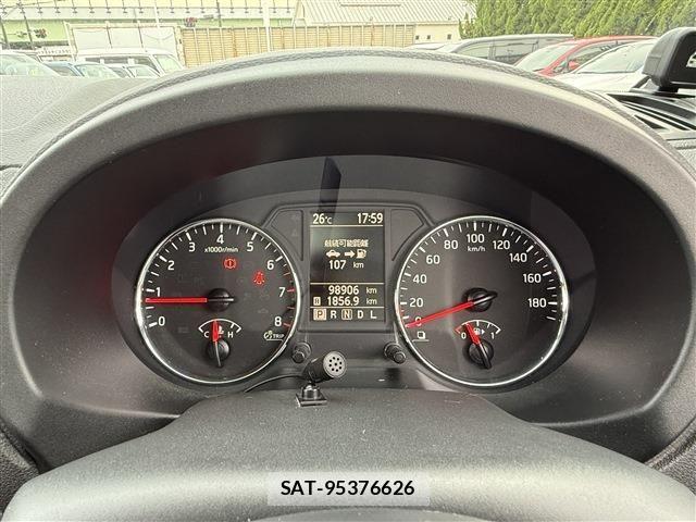 Nissan X-TRAIL 2013-09 8039368-29