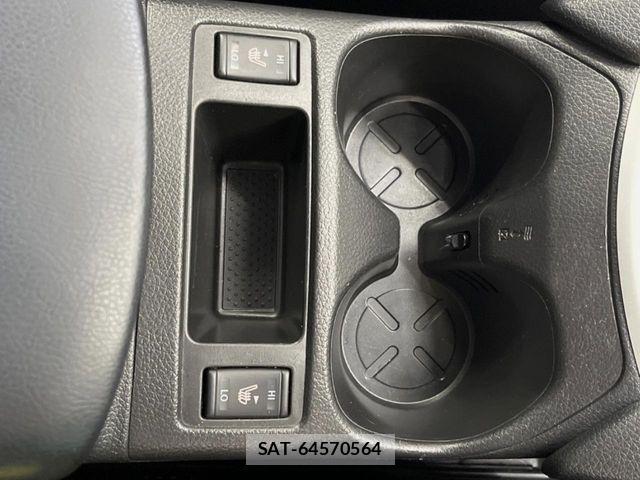 Nissan X-TRAIL 2016-11 8039365-4