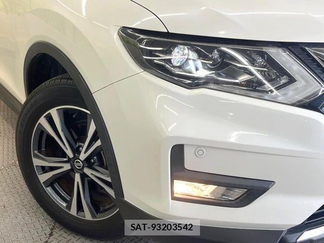 Nissan X-TRAIL 2017-07 8039362-11