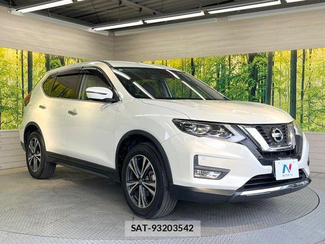 Nissan X-TRAIL 2017-07 8039362-15