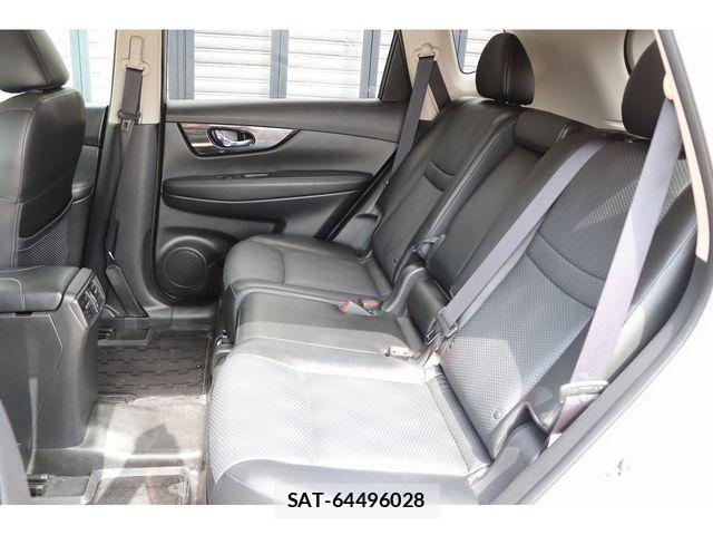 Nissan X-TRAIL 2018-04 8039363-12