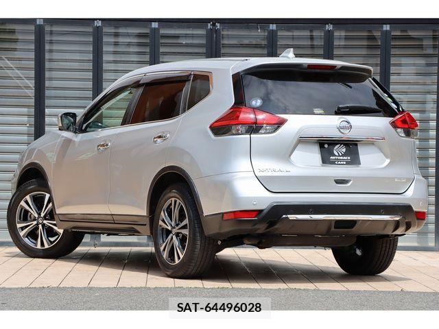 Nissan X-TRAIL 2018-04 8039363-7