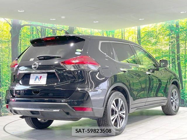 Nissan X-TRAIL 2017-11 8102890-16