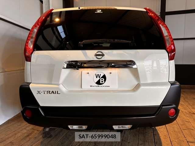 Nissan X-TRAIL 2013-06 8102892-17