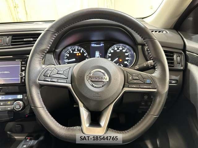 Nissan X-TRAIL 2017-07 8133140-9