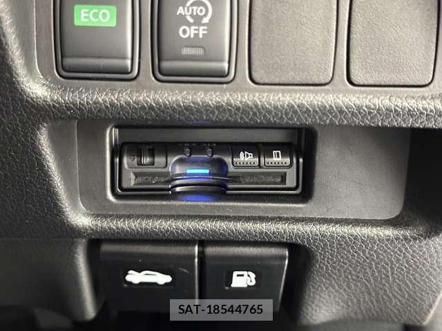 Nissan X-TRAIL 2017-07 8133140-14