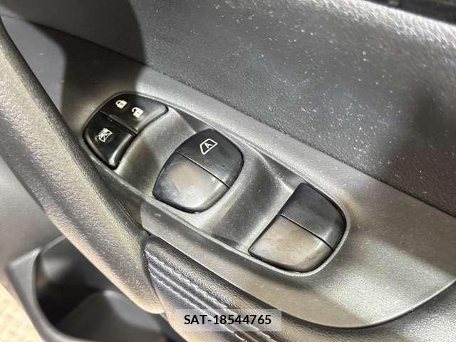 Nissan X-TRAIL 2017-07 8133140-18