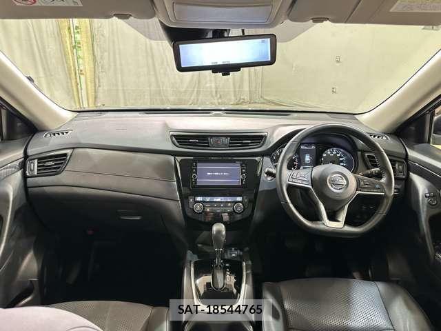Nissan X-TRAIL 2017-07 8133140-19