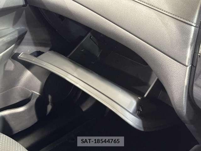 Nissan X-TRAIL 2017-07 8133140-23