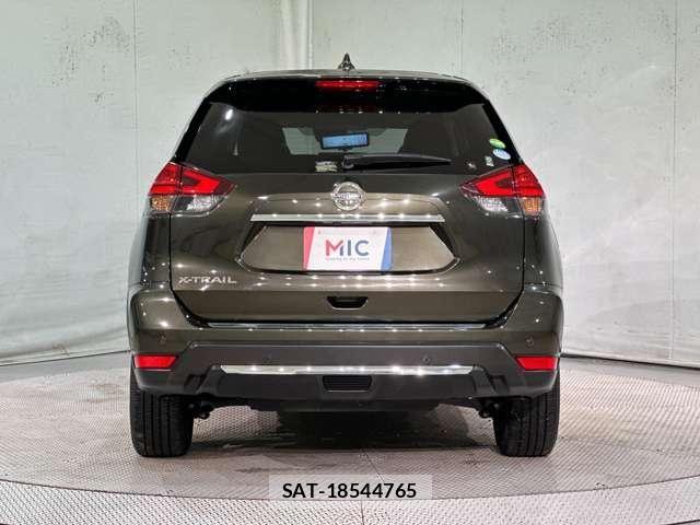 Nissan X-TRAIL 2017-07 8133140-5