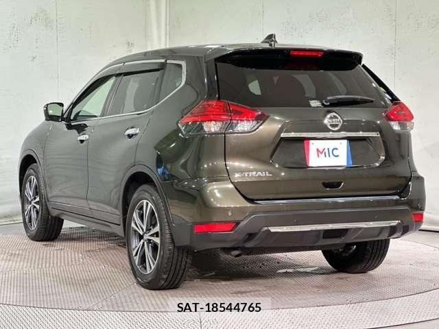 Nissan X-TRAIL 2017-07 8133140-6