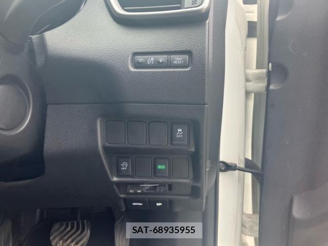 Nissan X-TRAIL 2015-06 8133141-8