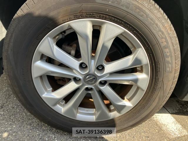 Nissan X-TRAIL 2015-06 8147052-11