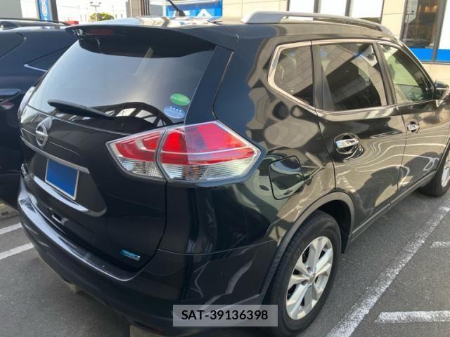 Nissan X-TRAIL 2015-06 8147052-3