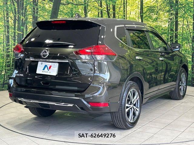 Nissan X-TRAIL 2018-03 8211140-16