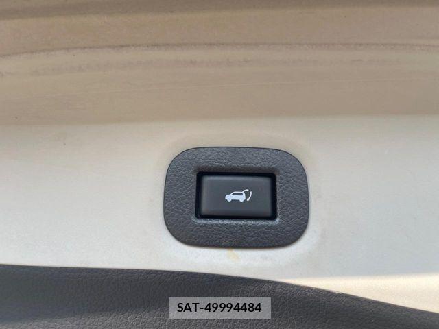 Nissan X-TRAIL 2018-06 8211138-5
