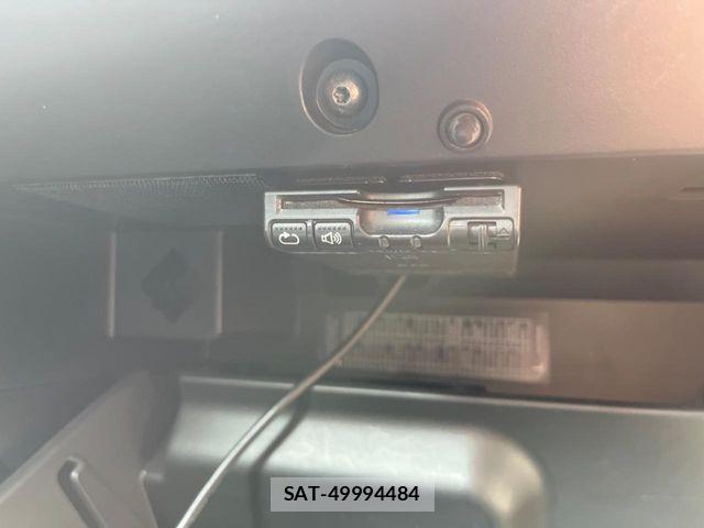 Nissan X-TRAIL 2018-06 8211138-7
