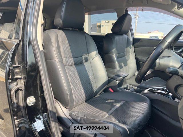 Nissan X-TRAIL 2018-06 8211138-8