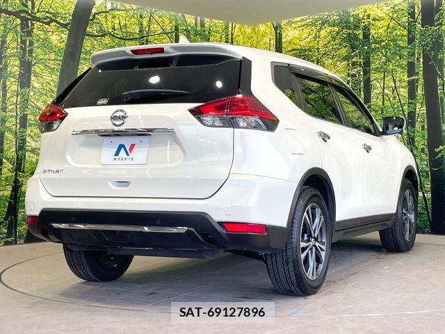 Nissan X-TRAIL 2017-11 8247243-15