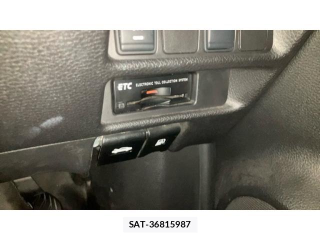 Nissan X-TRAIL 2016-05 8318264-10