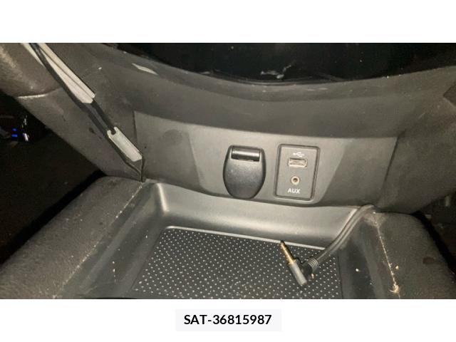 Nissan X-TRAIL 2016-05 8318264-4