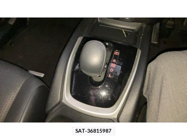 Nissan X-TRAIL 2016-05 8318264-6