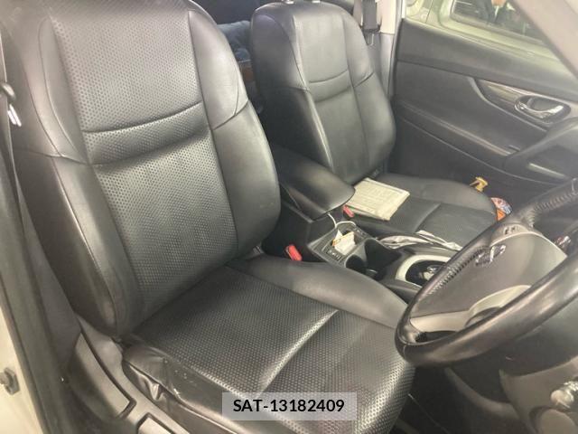 Nissan X-TRAIL 2017-02 8318267-9