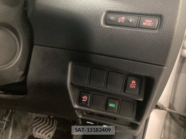 Nissan X-TRAIL 2017-02 8318267-11