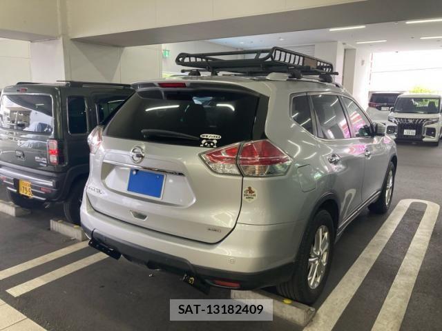 Nissan X-TRAIL 2017-02 8318267-6