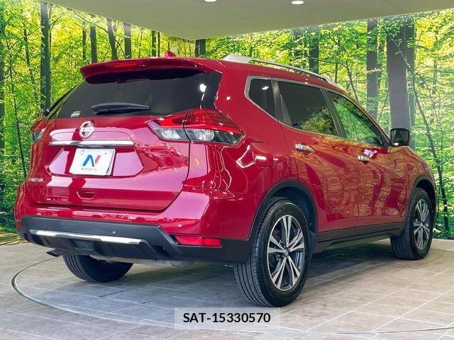 Nissan X-TRAIL 2017-12 8338610-16