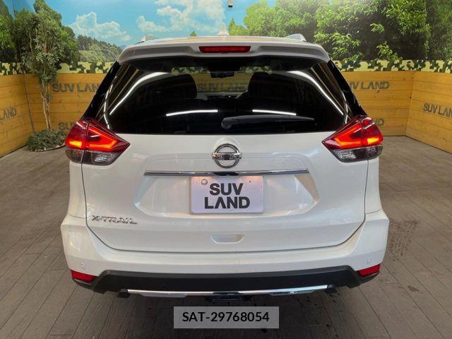 Nissan X-TRAIL 2018-03 8338613-14