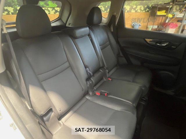 Nissan X-TRAIL 2018-03 8338613-8