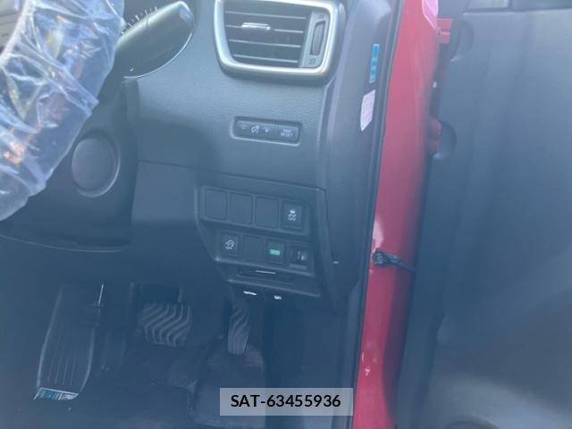 Nissan X-TRAIL 2015-08 8338614-14