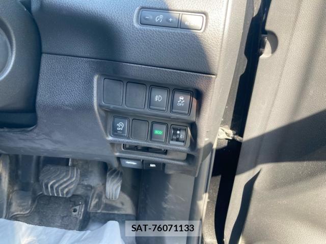 Nissan X-TRAIL 2017-01 8338615-12