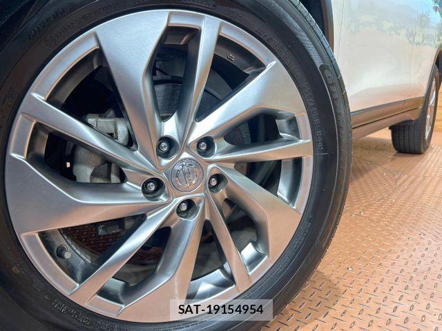 Nissan X-TRAIL 2017-03 8338612-12