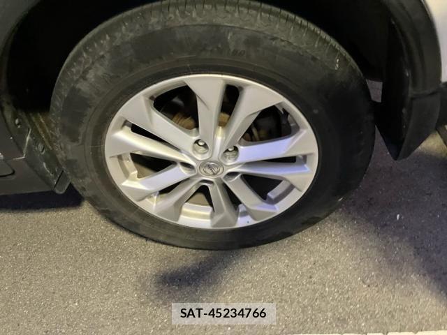 Nissan X-TRAIL 2014-10 8355935-4