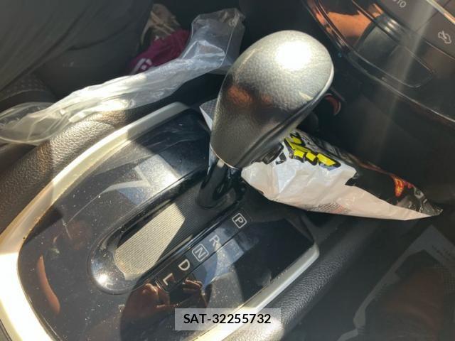 Nissan X-TRAIL 2014-03 8369930-23