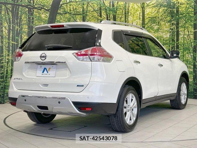 Nissan X-TRAIL 2014-09 8369927-17
